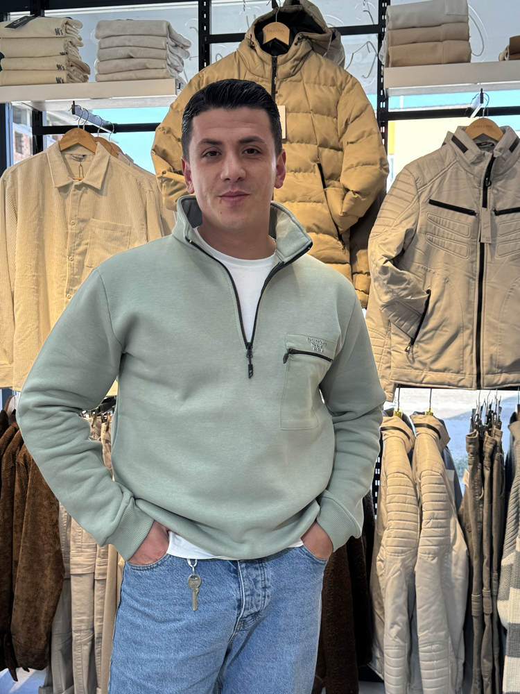 CEP DETAYLI YARIM FERMUAR SWEATSHIRT