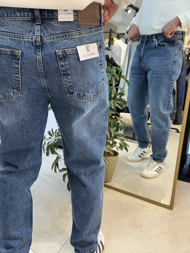 BOYFRIEND JEAN