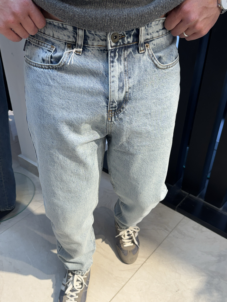 BOYFRIEND JEAN