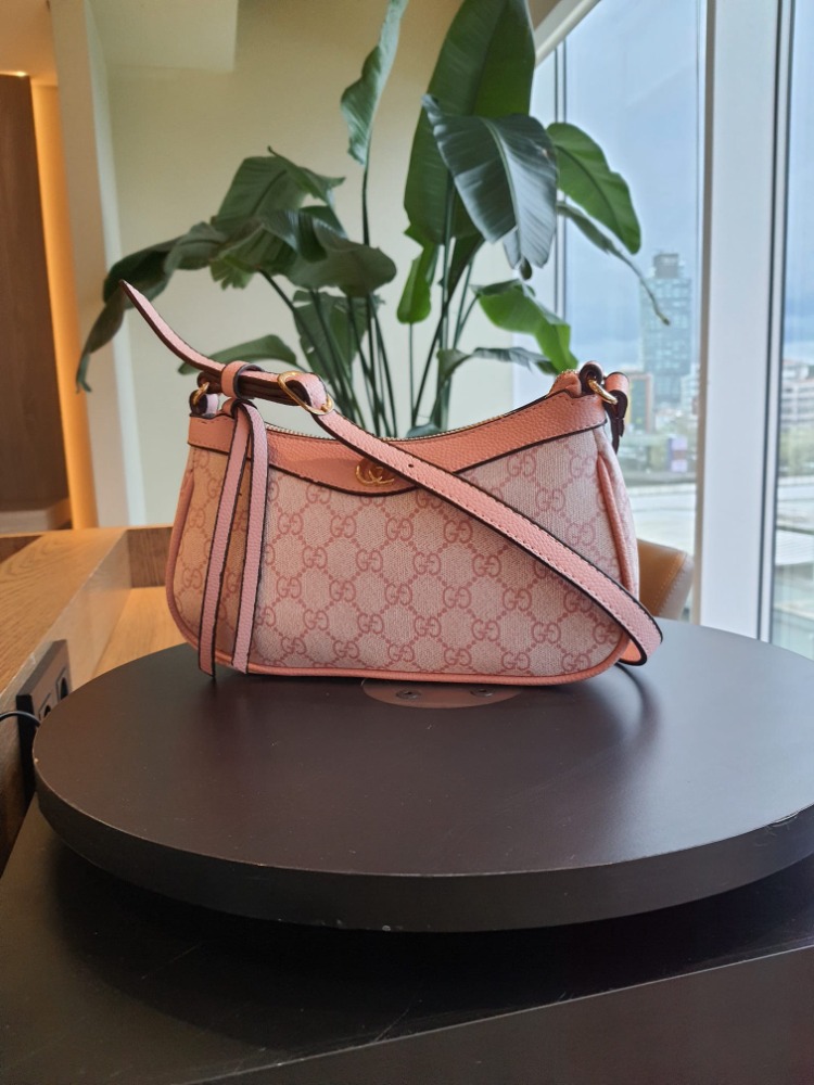 GUCCİ Dokuma kumaş paslanmaz çelik aksesuarlar ile tasarlanmış kol çantası