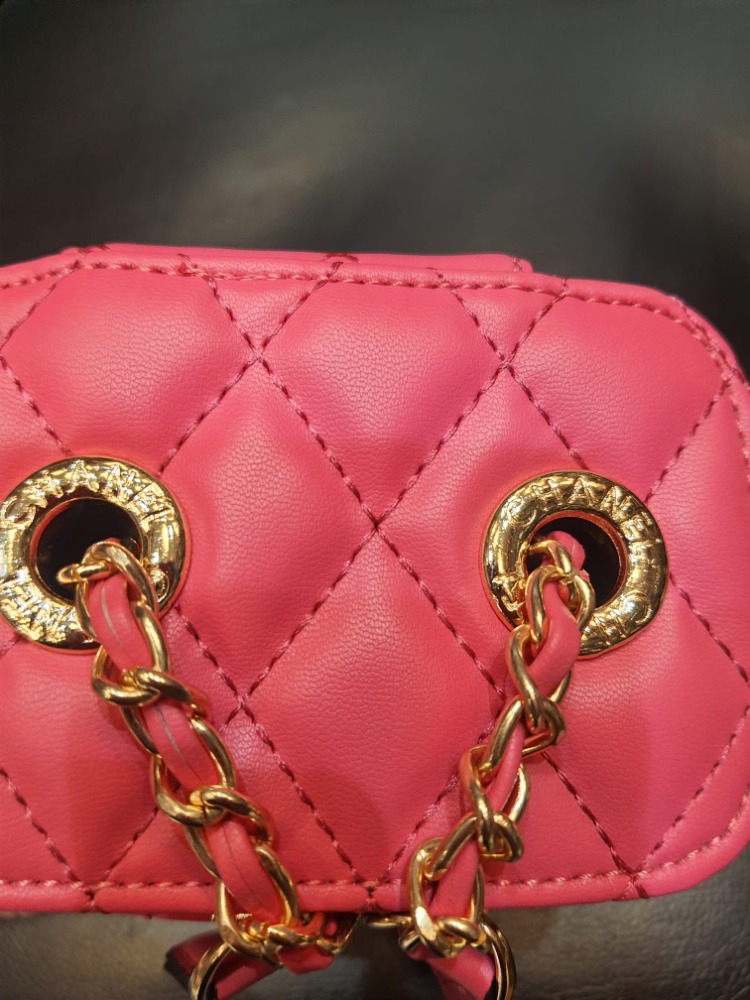 CHANEL DERİ TASARIM MAKYAJ ÇANTASI 