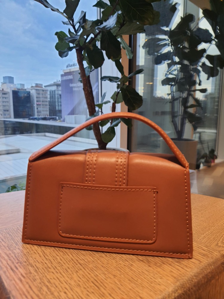 JACQUEMUS Seri tasarım mini boy ayarlanabilir askılı çanta