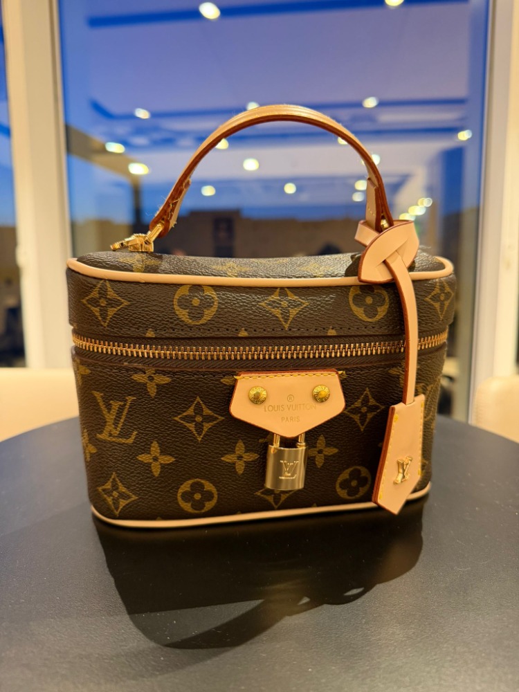LOUIS VUITTON hakiki deri paslanmaz çelik aksesuarlı çift askılı çanta