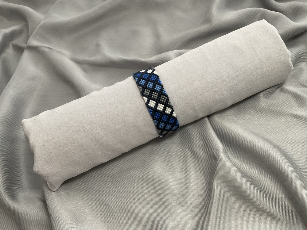 Geometrik Desenli Bileklik