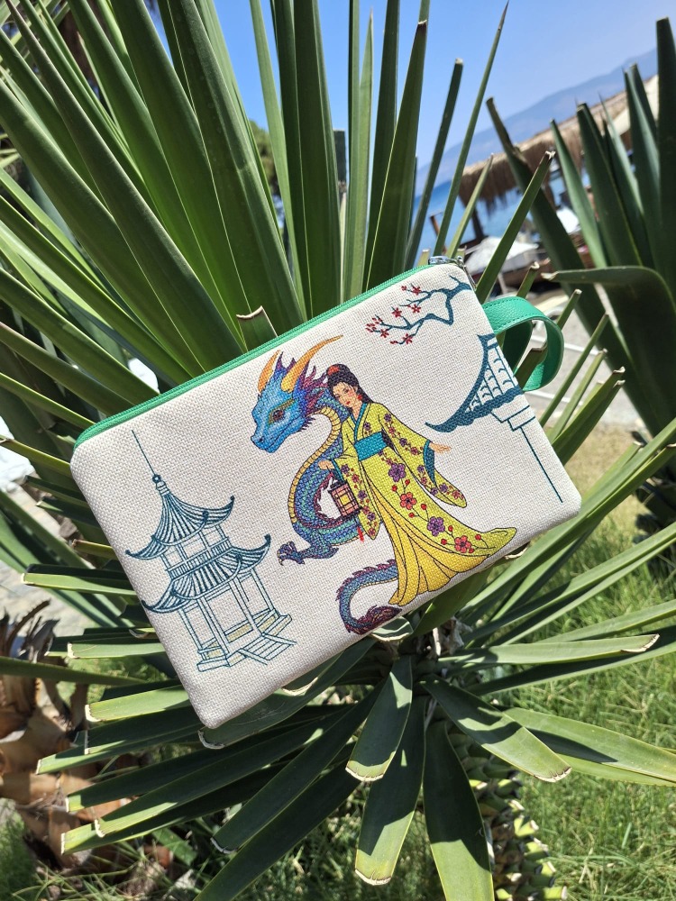 Ejderhalı Kız Clutch