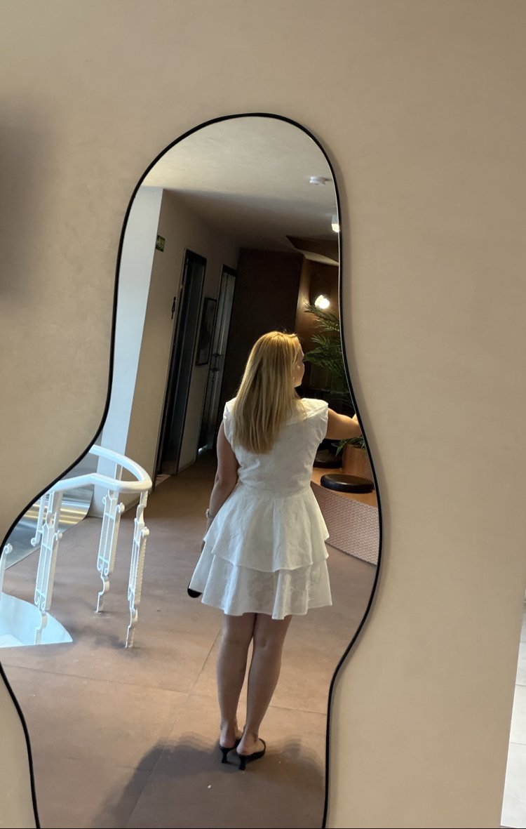 İşleme Detaylı Elbise