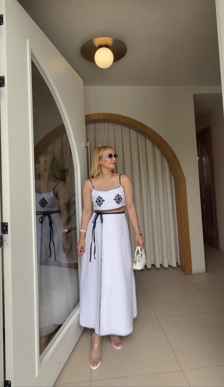 İşlemeli Etek Büstiyer Takım