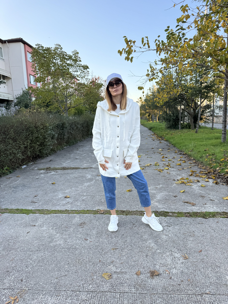 Beyaz kirpi hırka