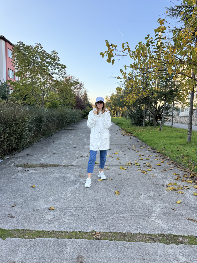 Beyaz kirpi hırka