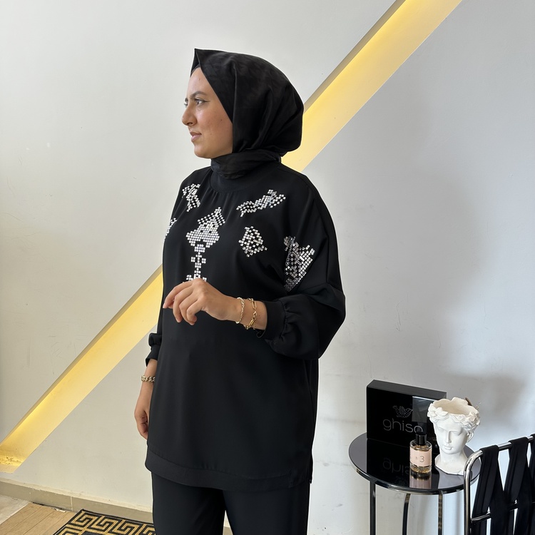 Ghisa Taşlı Takım 