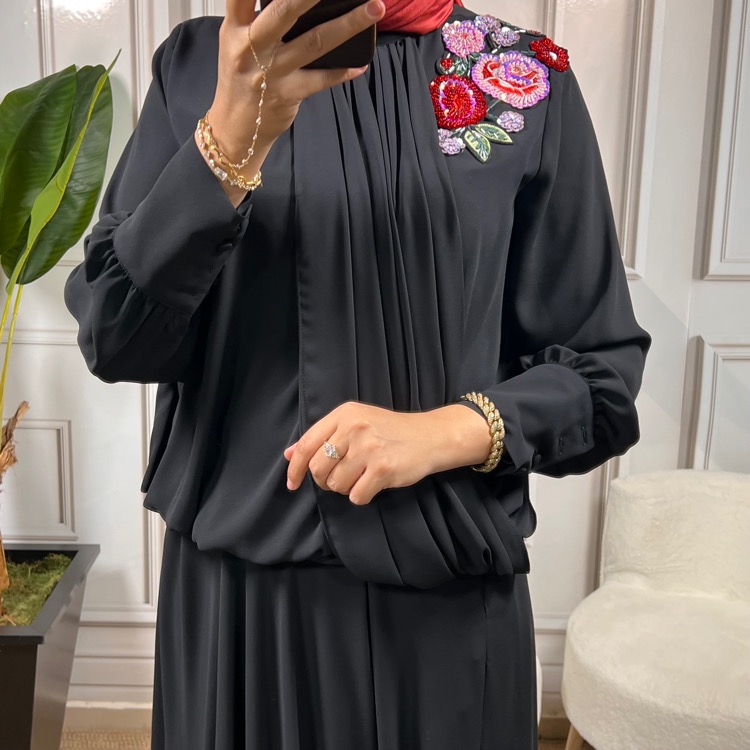 Selvi Çetin Paris Çiçekli Bluz ve Balon Etek