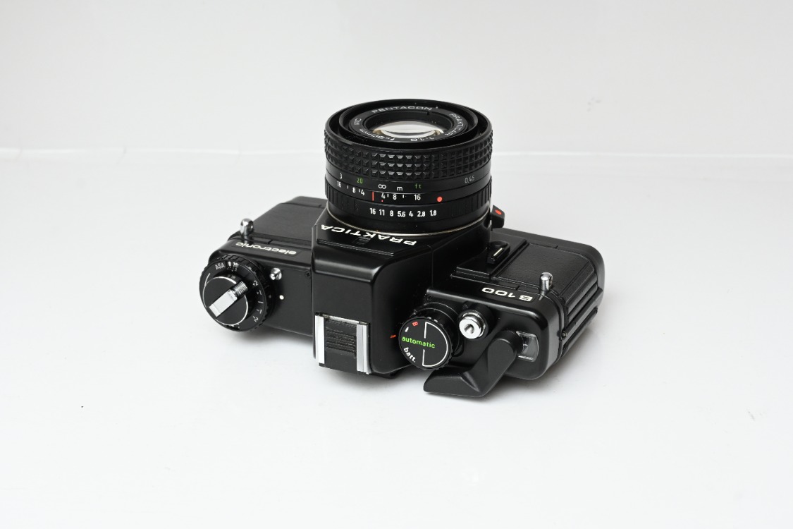 Praktica B100 Analog Fotoğraf Makinesi