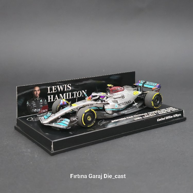 1:43 Mercedes AMG W13 Lewis Hamilton 2022