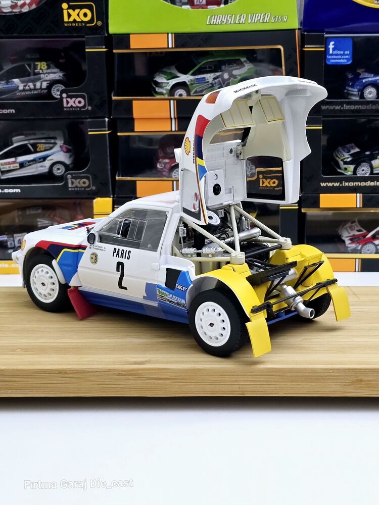 1:18 Peugeot 205 T16