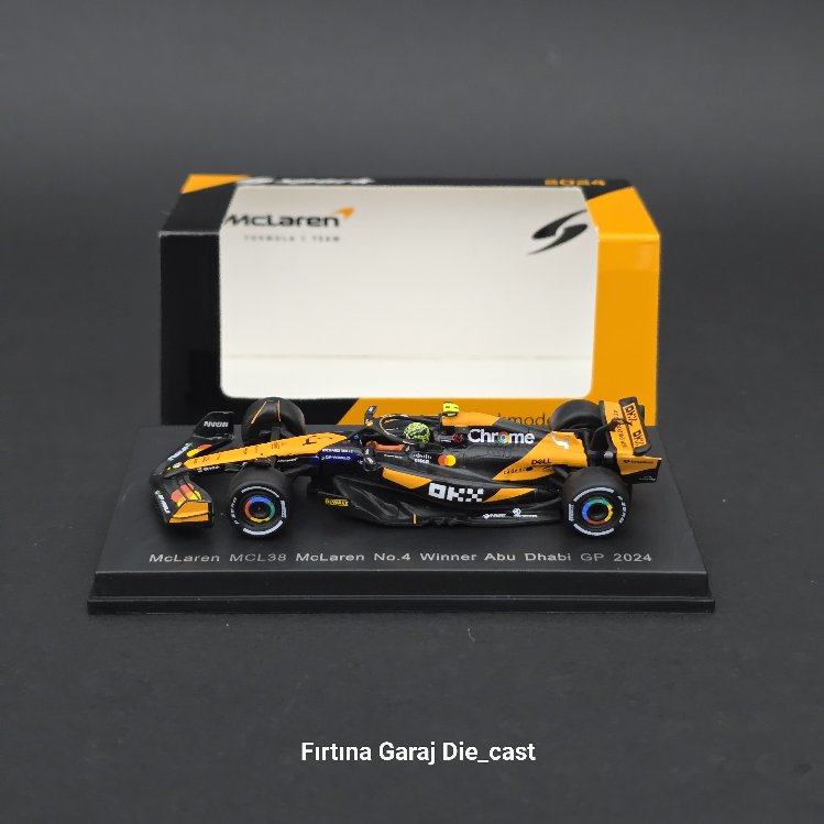 64 Spark Mclaren MCL38 Lando Noris 2024 Abu Dhabi GP Kazanan