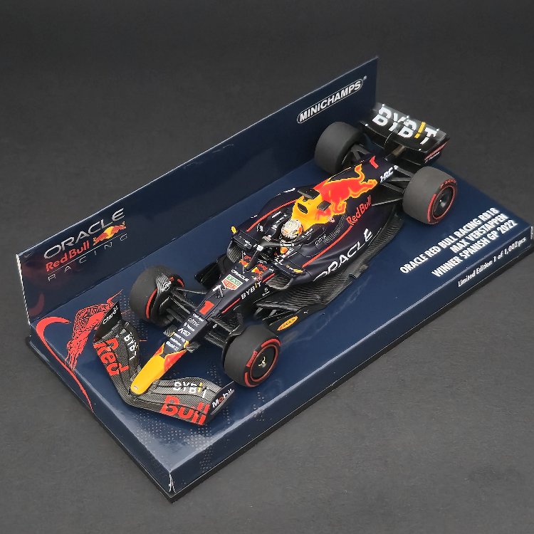 1:43 Minichamps Redbull Oracle RB18 Max Verstappen 2022 Dünya Şampiyonu
