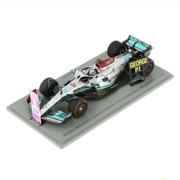 1:43 Spark Mercedes AMG W13 George Russell 2022 Brezilya GP Kazanan