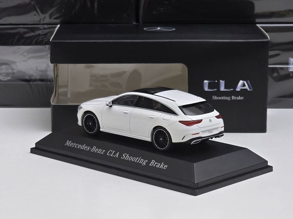 1:43 Mercedes Shooting Break