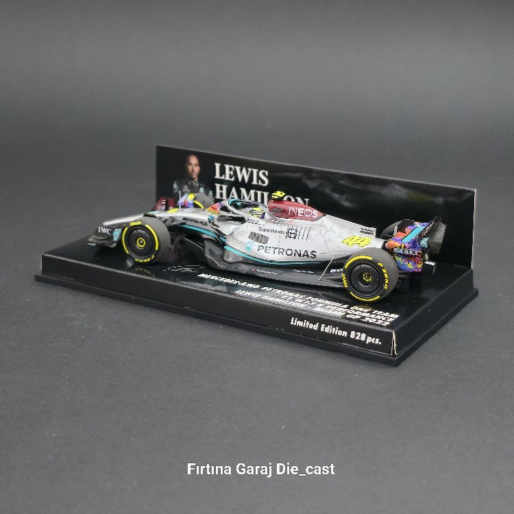 1:43 Mercedes AMG W13 Lewis Hamilton 2022