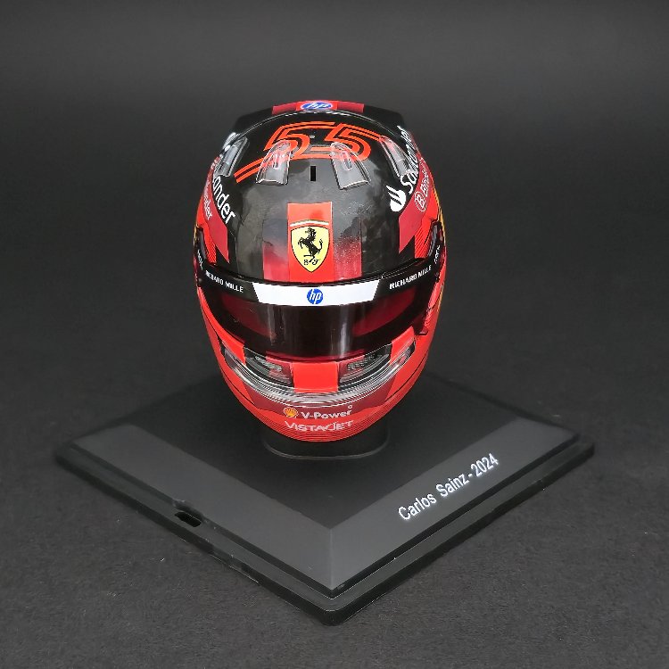 1:5 Carlos Sainz 2024 Kask Figürü 