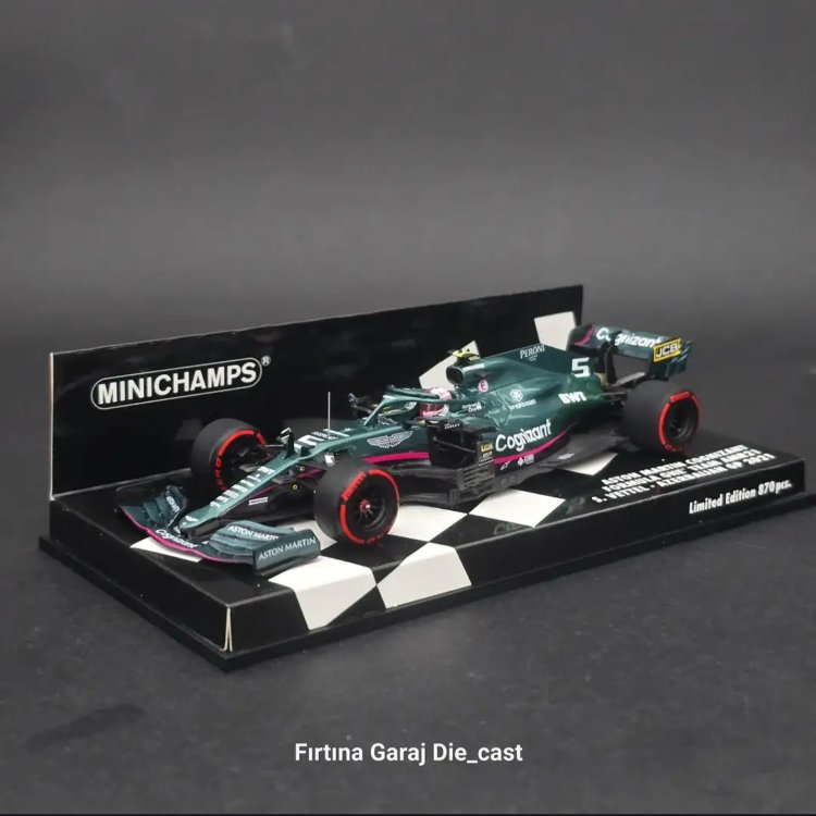 1:43 Minichamps Aston Martin AMR21 Sebastian Vettel 2021