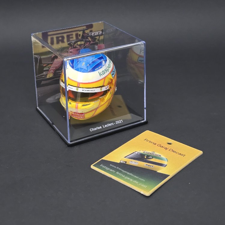 1:5 Charles Leclerc Ferrari 2021 Kask Figürü