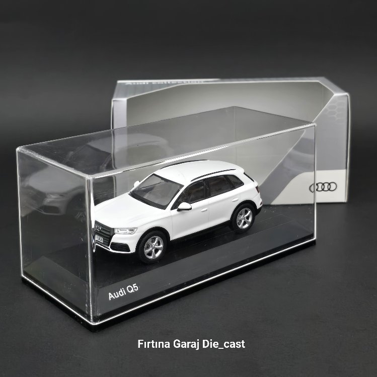 1:43 Audi Q5