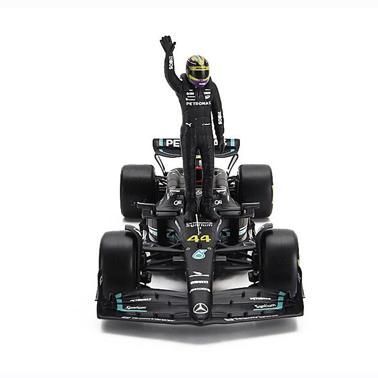 1:24 Mercedes AMG W14 Lewis HAMILTON 2023 Figürlü Model
