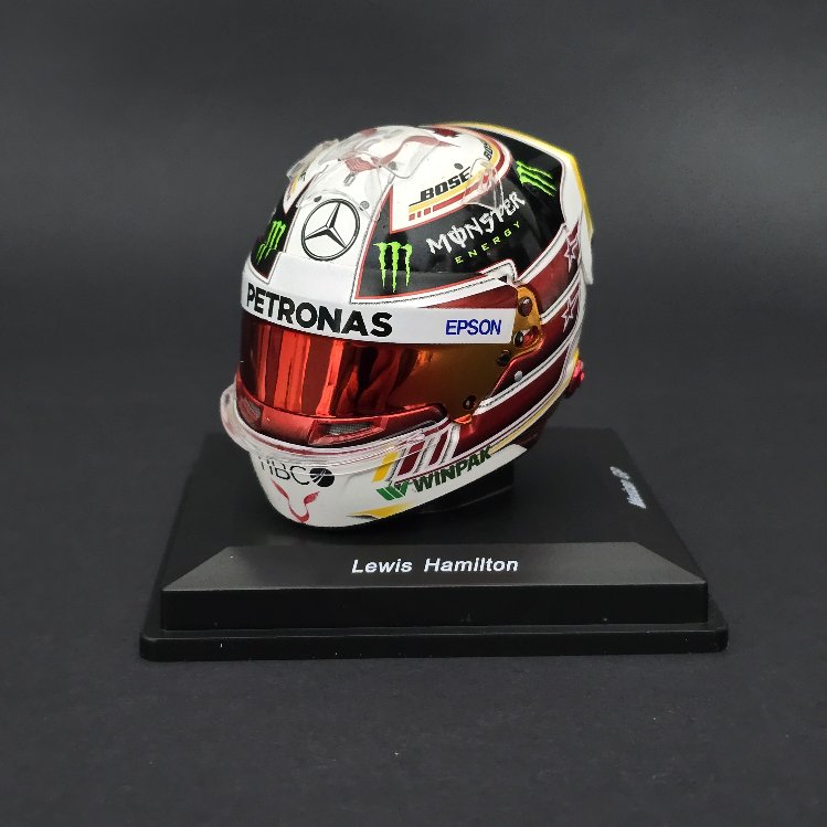 1:5 Lewis Hamilton 2018 Dünya Şampiyonu Kask Figürü