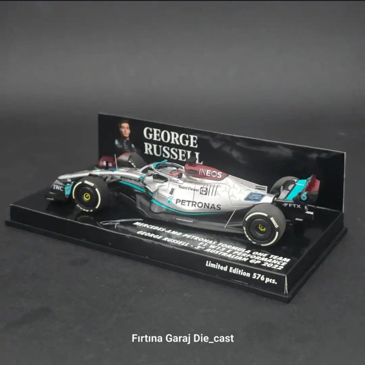 1:43 Minichamps Mercedes AMG W13 George Russell 2022