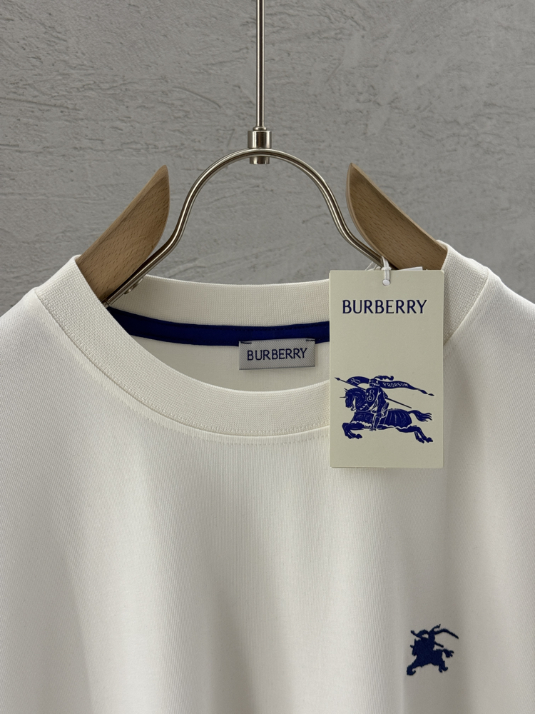 BURBERRY Premium T Shirt 