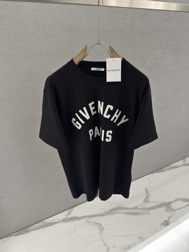 GIVENCHY Premium T Shirt