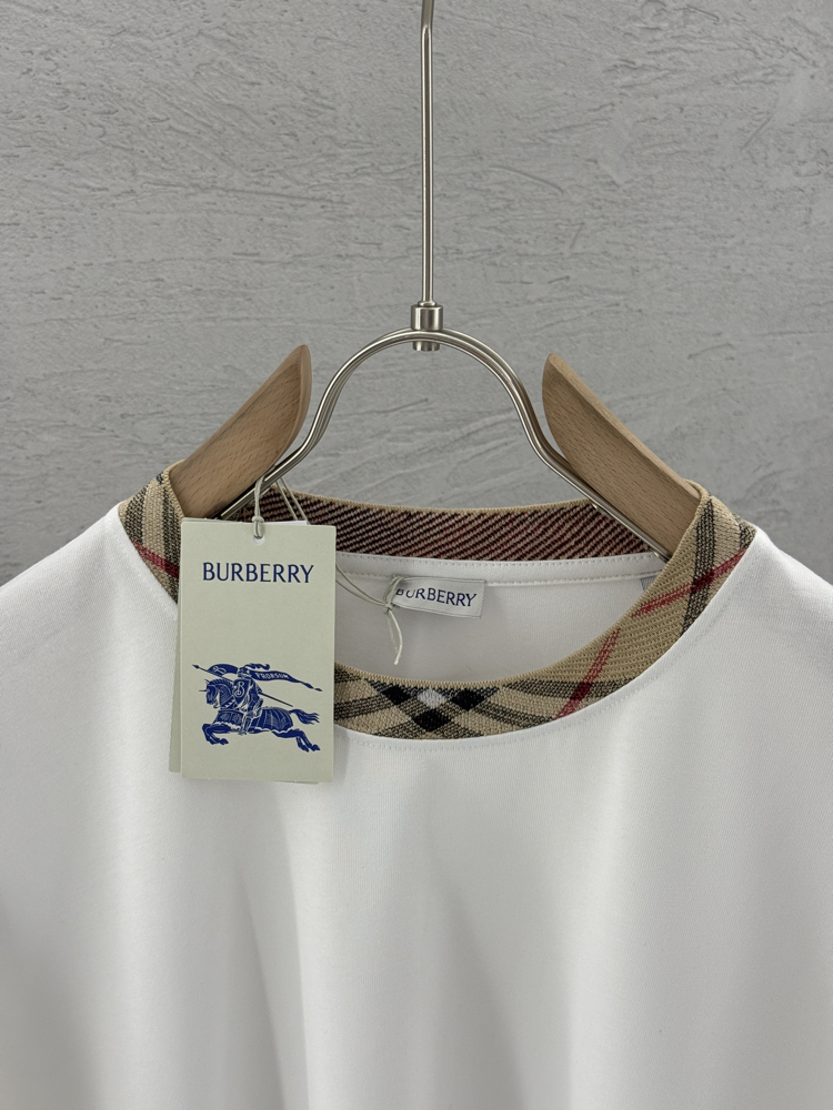 BURBERRY Premium T Shirt