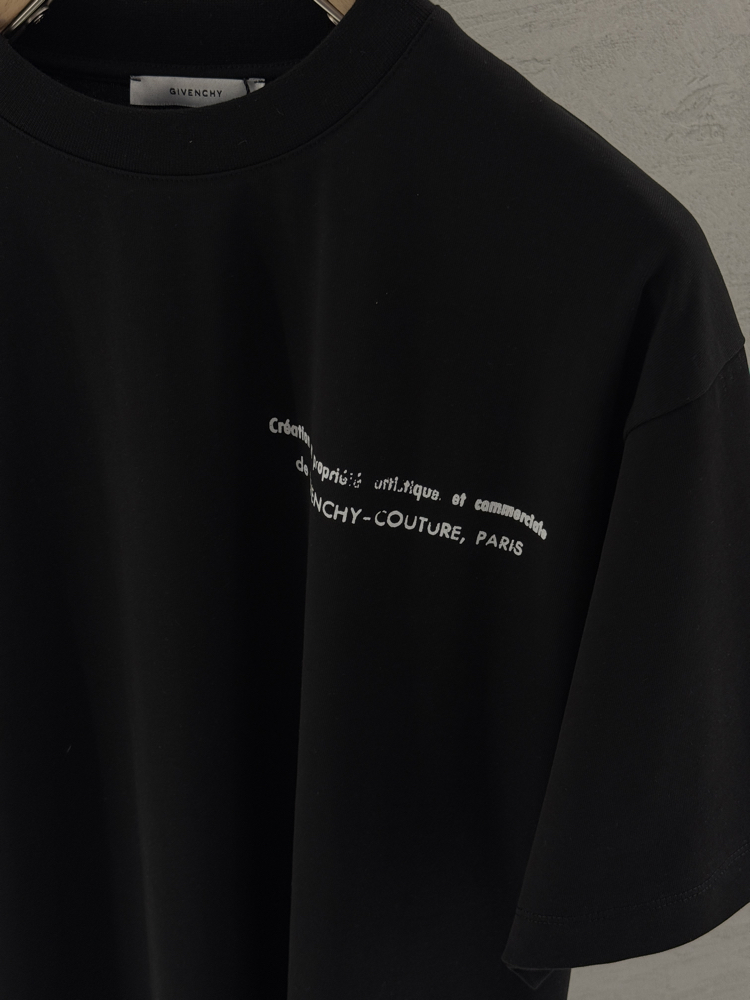 GIVENCHY Premium T Shirt (Oversize)