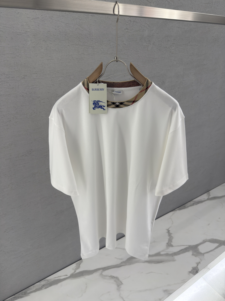 BURBERRY Premium T Shirt
