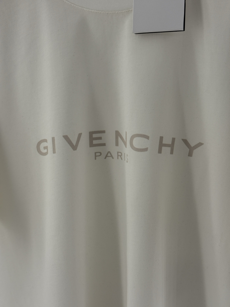 GIVENCHY Premium T Shirt