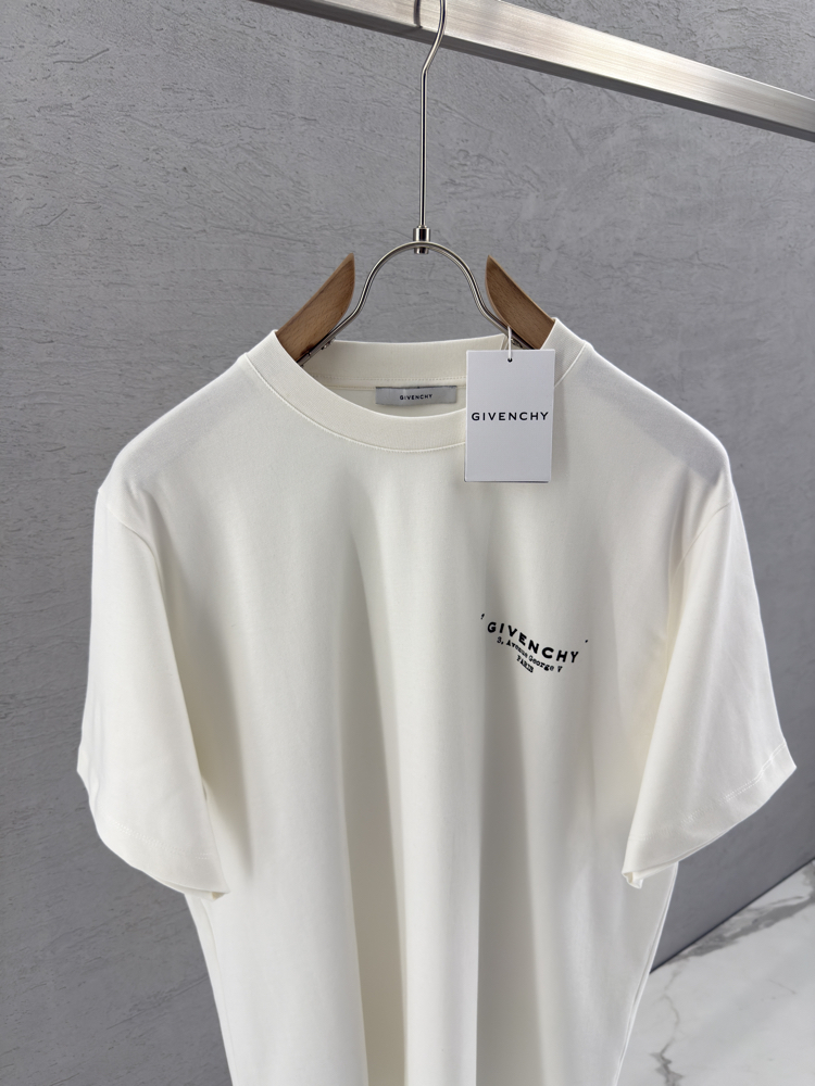GIVENCHY Premium T Shirt