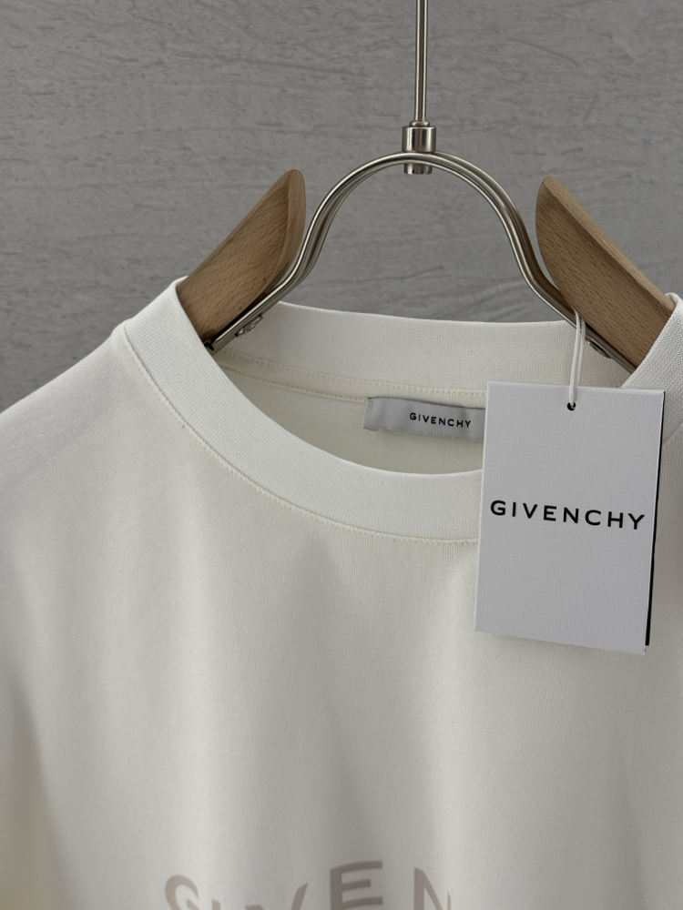 GIVENCHY Premium T Shirt