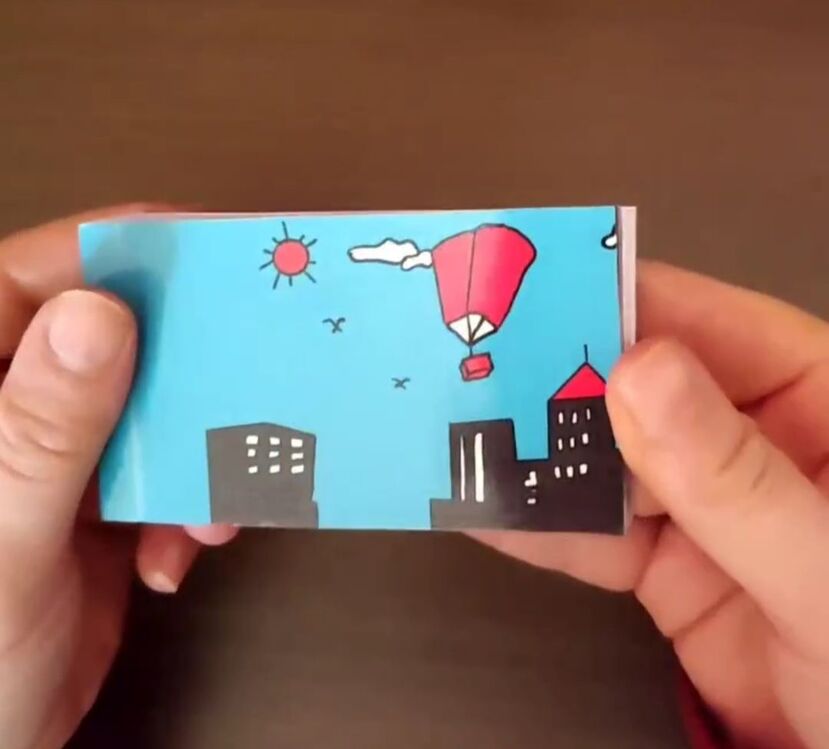 Portre Çizimli Uçan Balon Flipbook