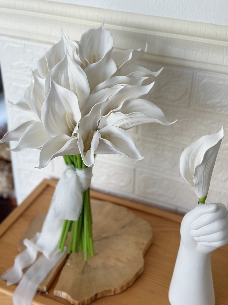 Gala white