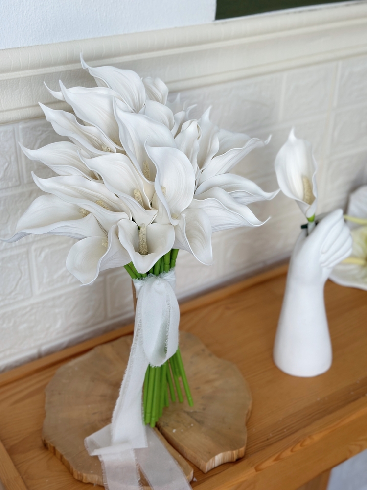 Gala white