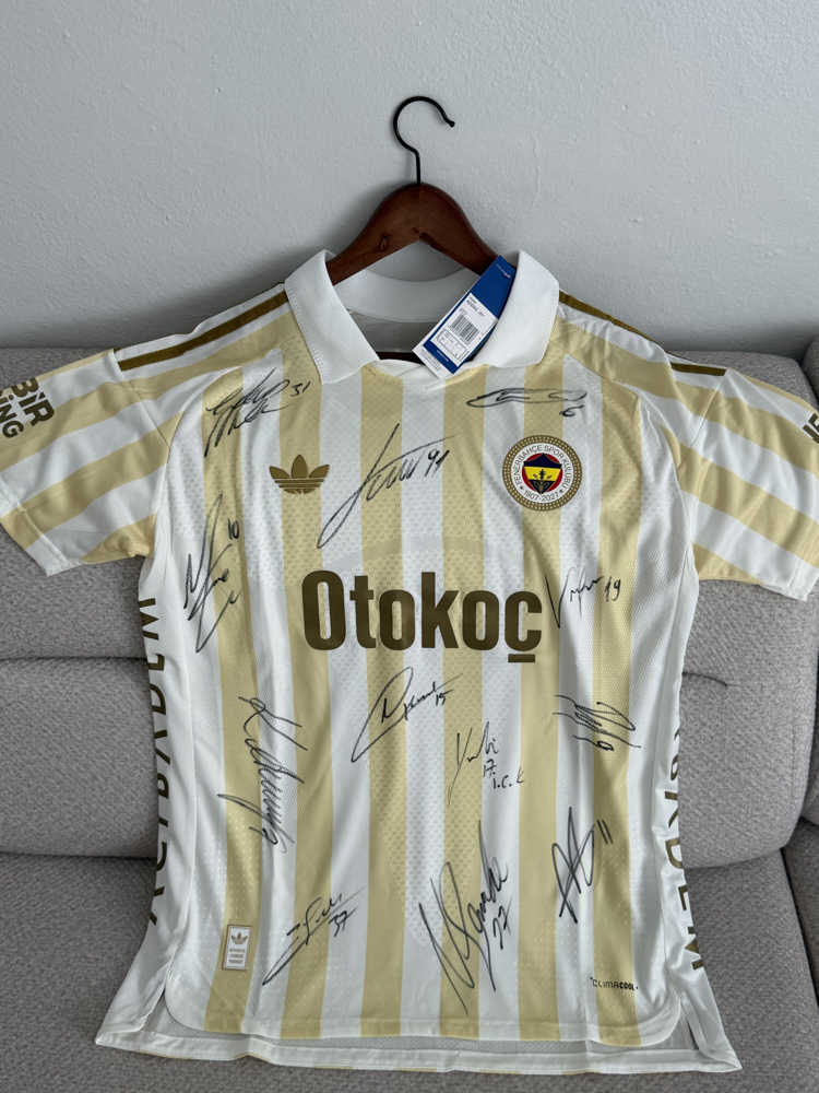 FENERBAHÇE İMZALI FORMA
