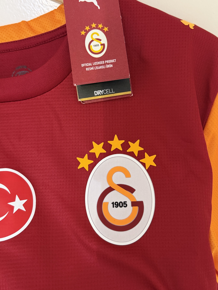 GALATASARAY YENİ SEZON PROFESYONEL FORMA