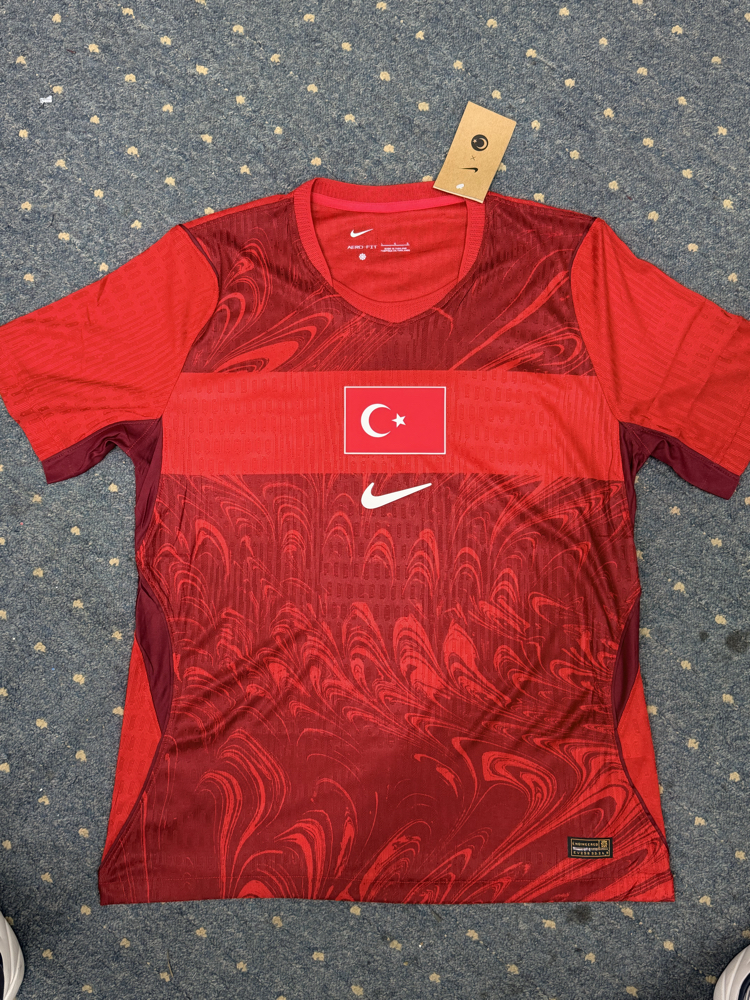 TÜRKİYE FORMASI PROFESYONEL MAÇ FORMASI