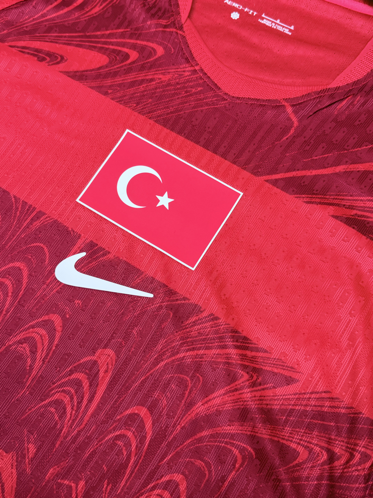 TÜRKİYE FORMASI PROFESYONEL MAÇ FORMASI