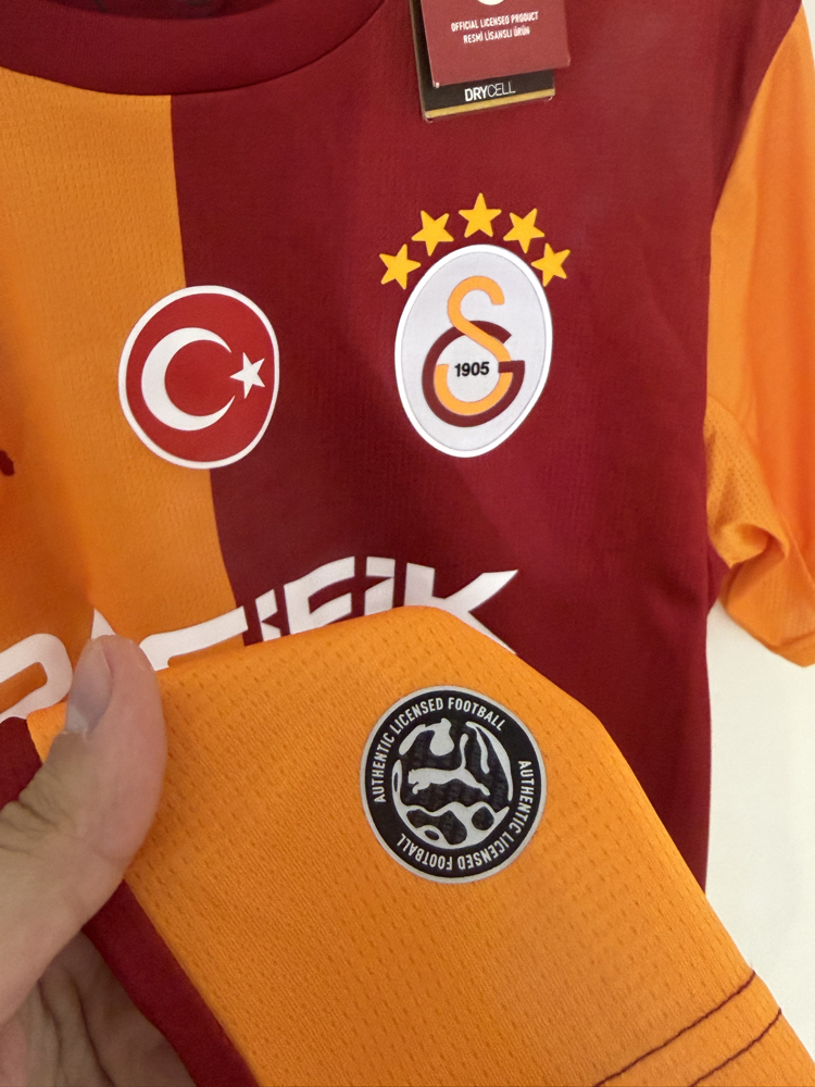 GALATASARAY YENİ SEZON PROFESYONEL FORMA