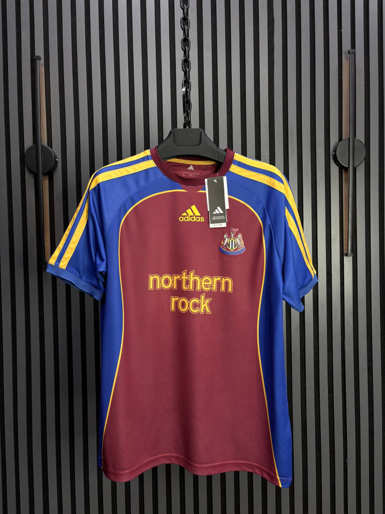 Newcastle United Retro Owen Forması