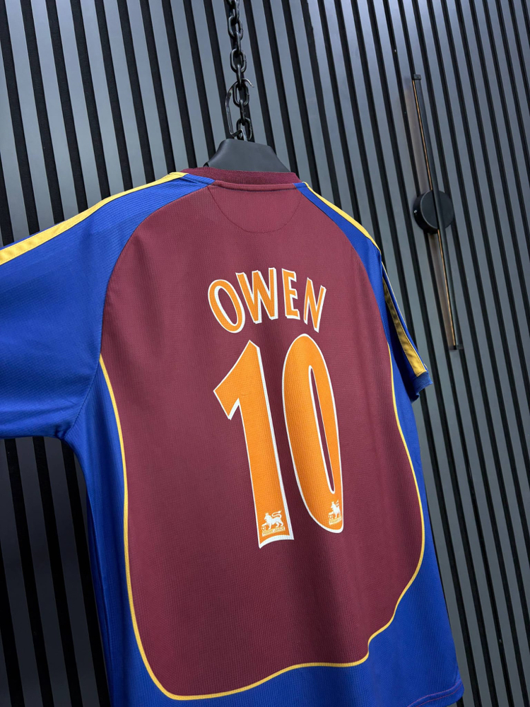 Newcastle United Retro Owen Forması