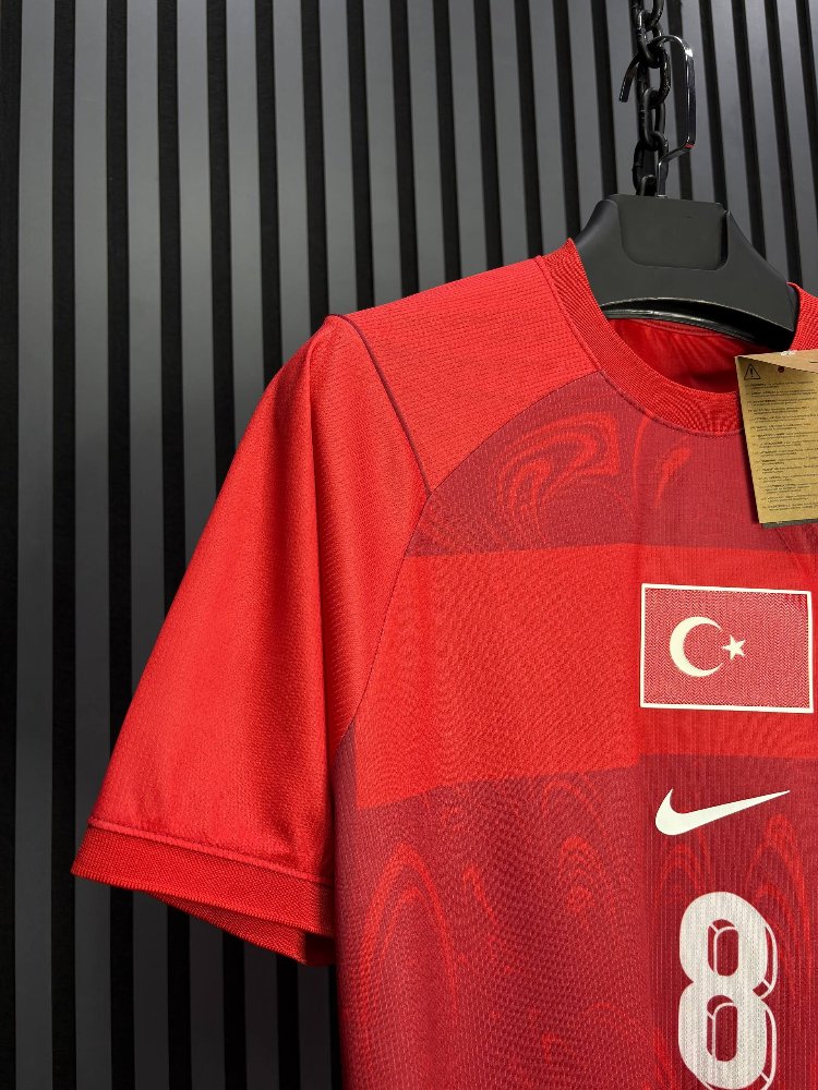 Türkiye Kırmızı Elit Kalite Arda Güler Forması