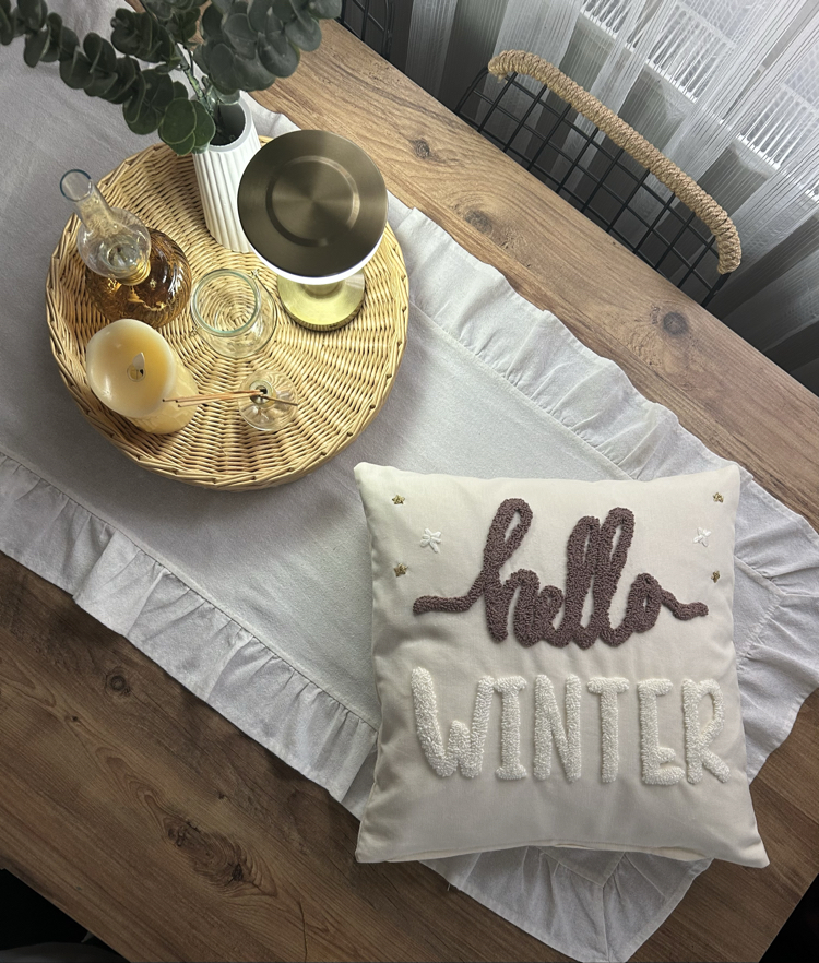 Hello winter punch yastık kılıfı